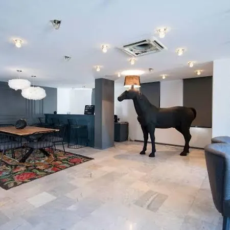 Hotel Pudraa 5*
