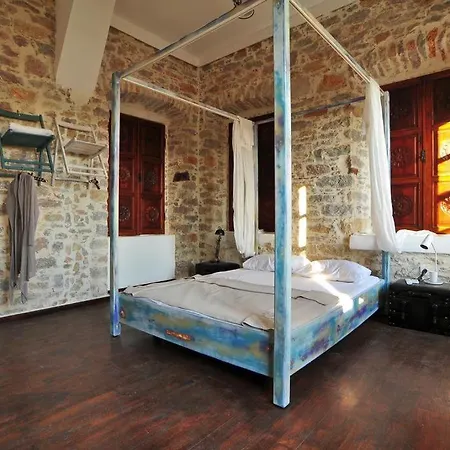 Pudraa Hotel