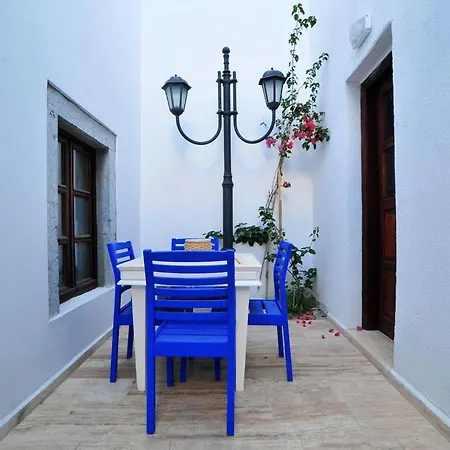 Hotel Pudraa 5*